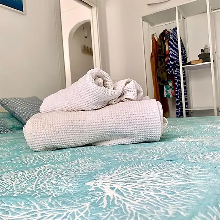 Luxury Apartment *
